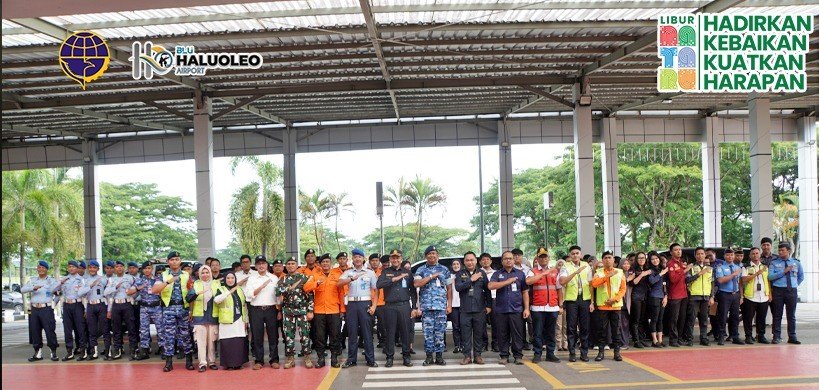 Apel Pembukaan Posko Terpadu Angkutan Udara Natal 2025 dan Tahun Baru 2026 di Bandara Haluoleo